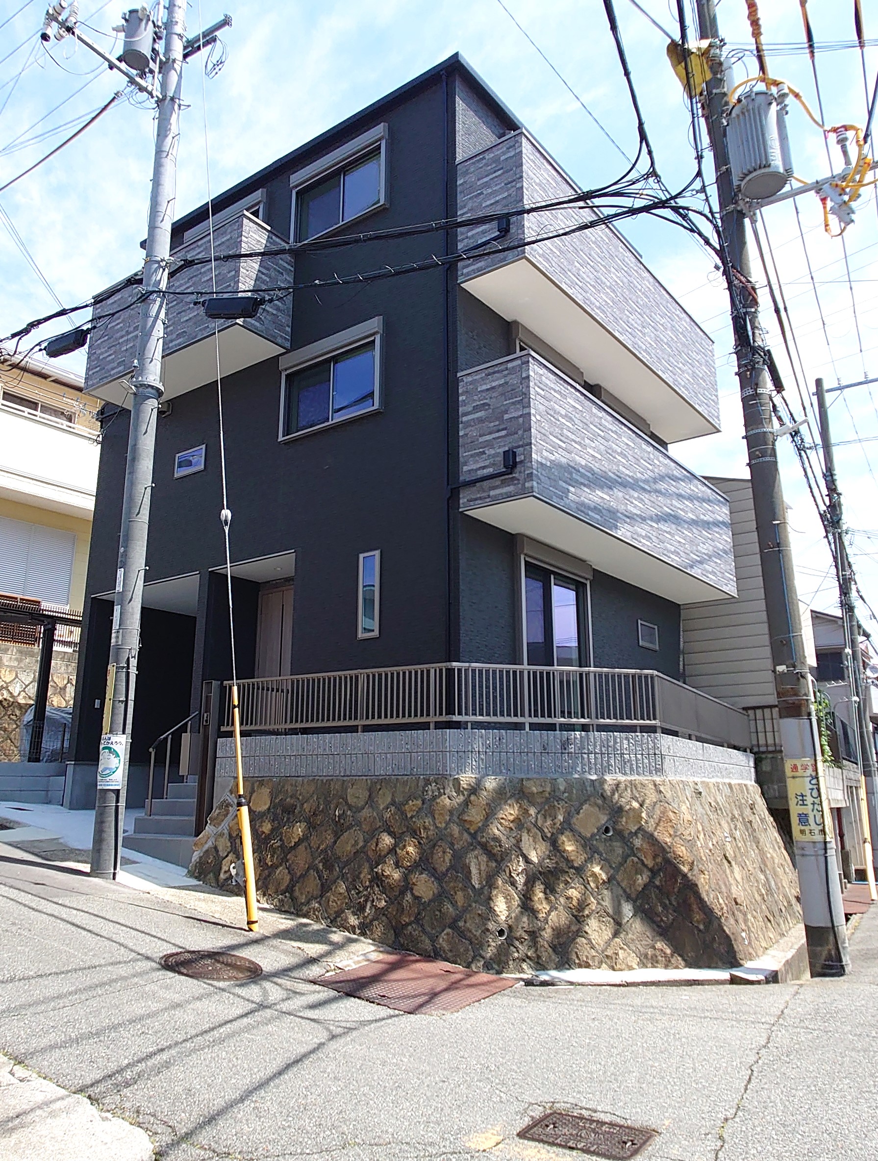 新築戸建　JR山陽本線「明石」駅バス13分徒歩6分　４LDK　2980万円（税込）